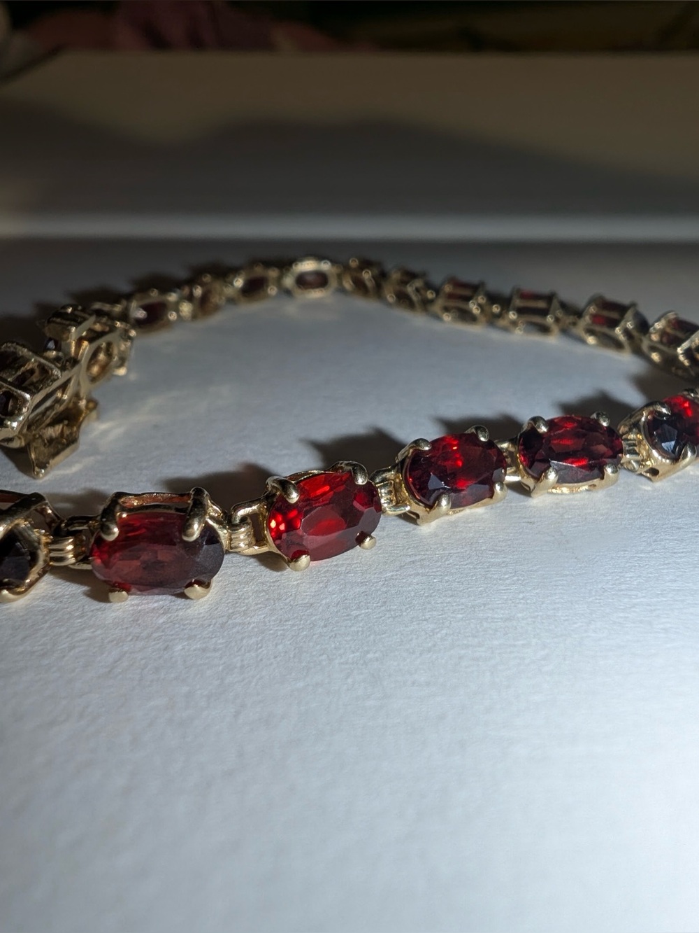 VTG 90s 10K Gold oval cut Garnet Tennis Bracelet excellent craftsmanship 7” 7.8g - Picture 8 of 13